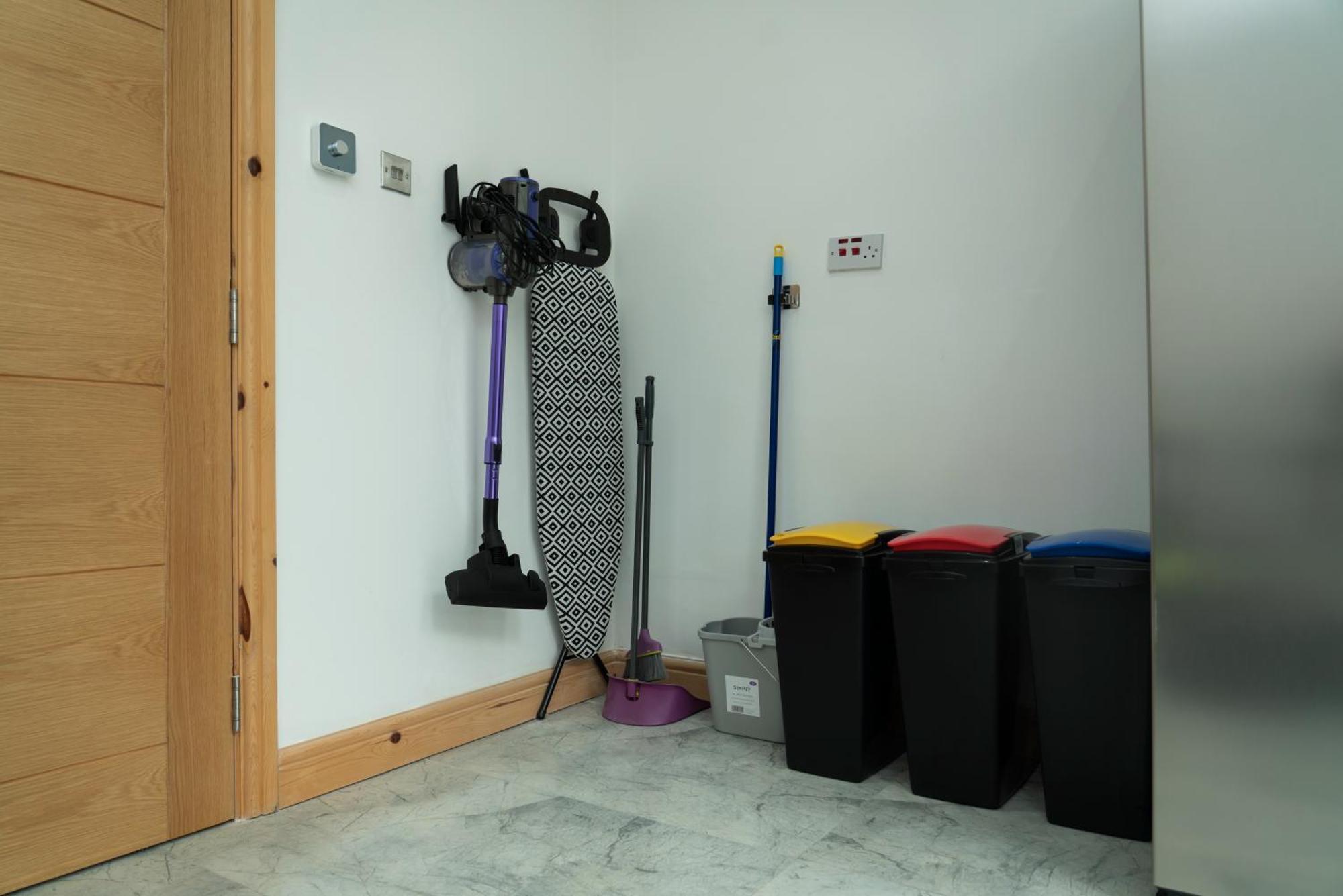 Double Bedroom Near Etihad And Coop Live With Free Parking, Shared Kitchen & Bathroom - Including Free 1-Hour Early Check-In Or Late Check-Out For Bookings Until July Manchester Ngoại thất bức ảnh