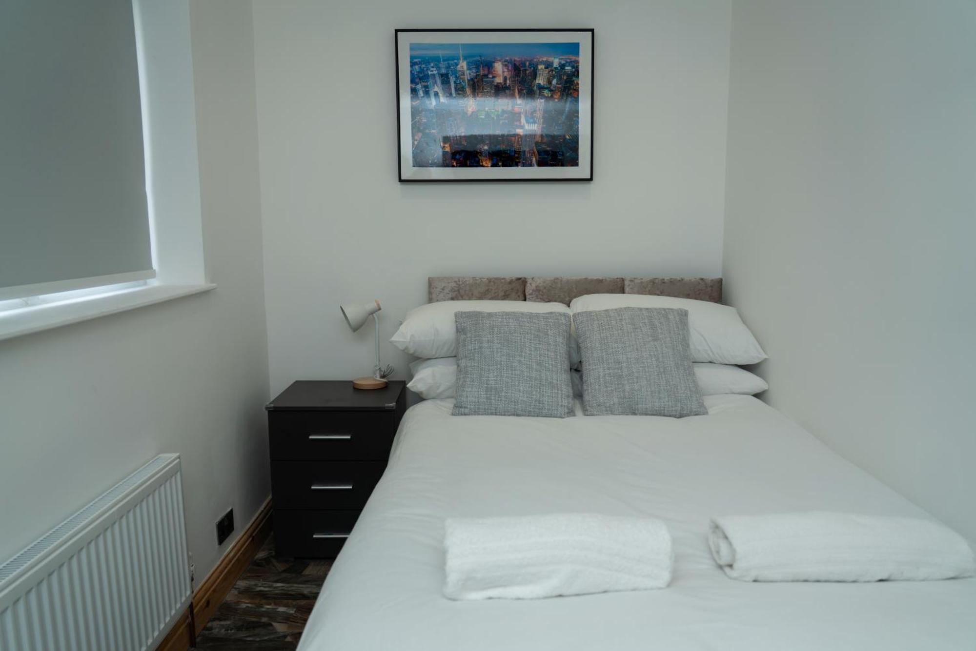 Double Bedroom Near Etihad And Coop Live With Free Parking, Shared Kitchen & Bathroom - Including Free 1-Hour Early Check-In Or Late Check-Out For Bookings Until July Manchester Ngoại thất bức ảnh
