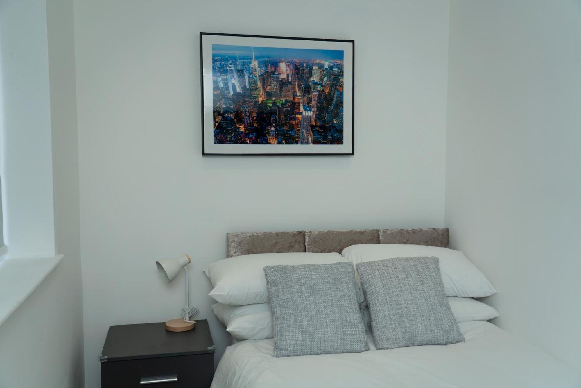 Double Bedroom Near Etihad And Coop Live With Free Parking, Shared Kitchen & Bathroom - Including Free 1-Hour Early Check-In Or Late Check-Out For Bookings Until July Manchester Ngoại thất bức ảnh